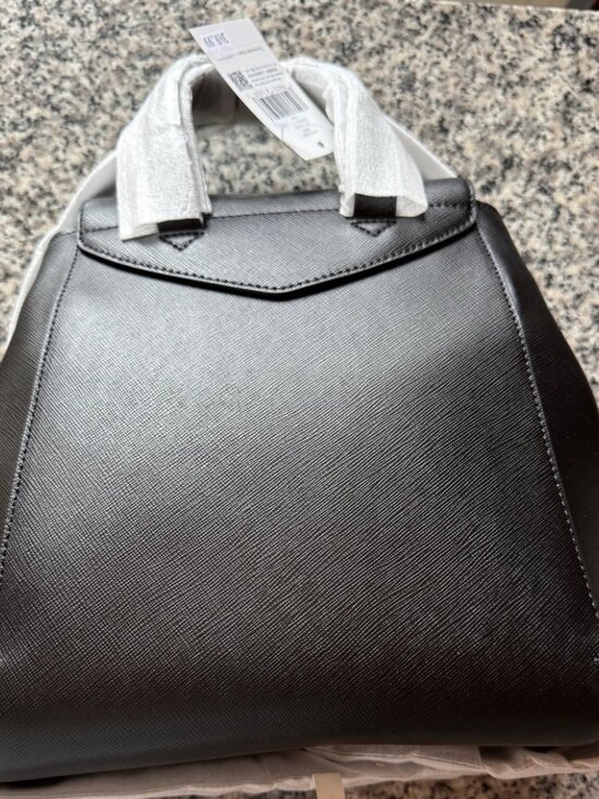Kate Spade Lizzie Medium Flap Backpack Black main image 4